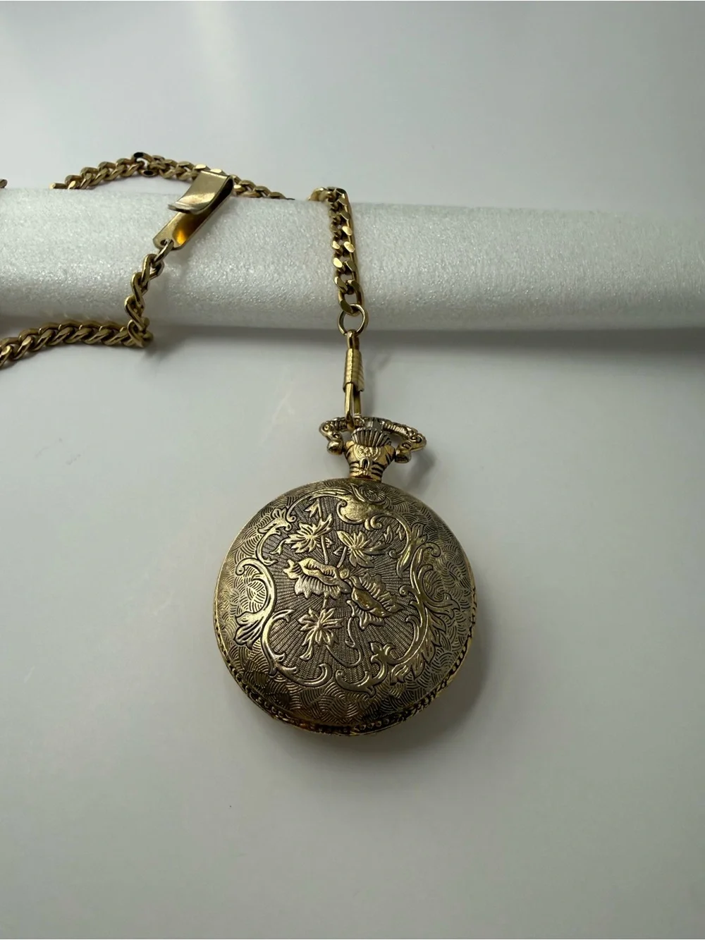 Vintage Sergio Valente Gold Tone Pocket Watch with Chain & Date